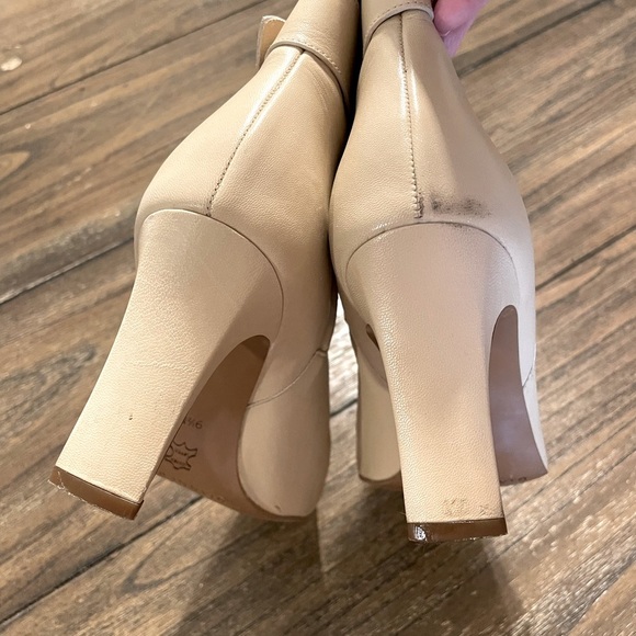 Gianni Bini Cream Leather Heeled Fashion Boots Buckle Strap Size 9.5 Side Zip - Picture 8 of 10